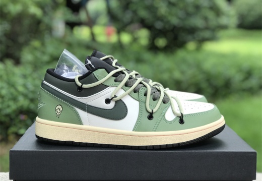 Air Jordan 1 Low White Black Green 553558-062  36-47.5 M66